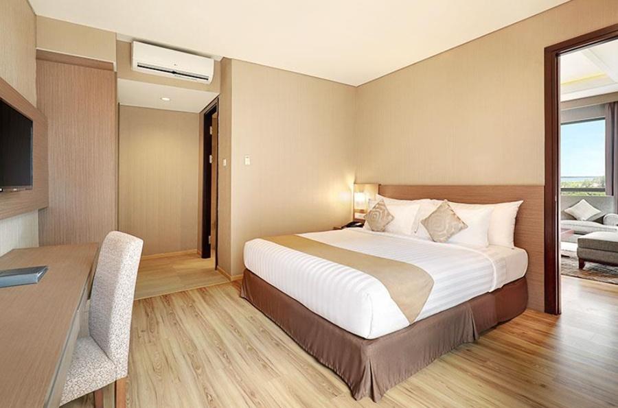 Swiss-Belhotel Sorong Exterior photo