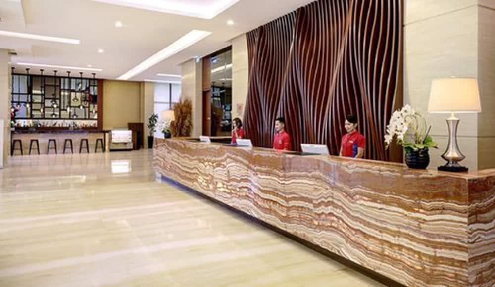 Swiss-Belhotel Sorong Exterior photo