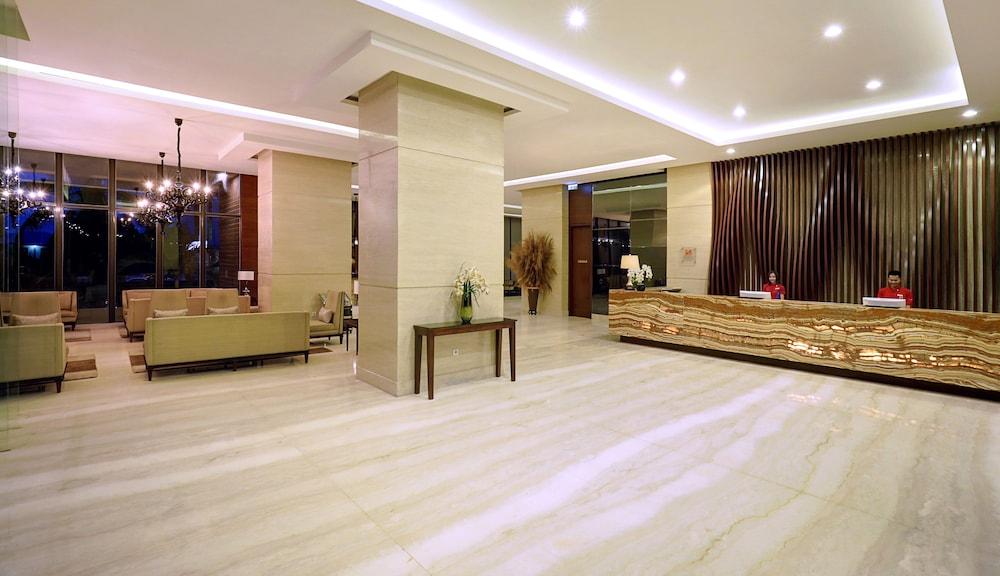 Swiss-Belhotel Sorong Exterior photo